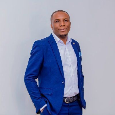 claver_kaz71345's tweet photo. Abafana ba Rayon bashobora kubona Namenye Patrick wari SG wa Rayon, bamushimire ko yabaguriye abakinnyi bashoboye abanya-Senegal barimo gutanga umusaruro.

Yabanje gukora Urugendo ajya muri Senegal kureba uko bakina. https://t.co/x7UffoCWis