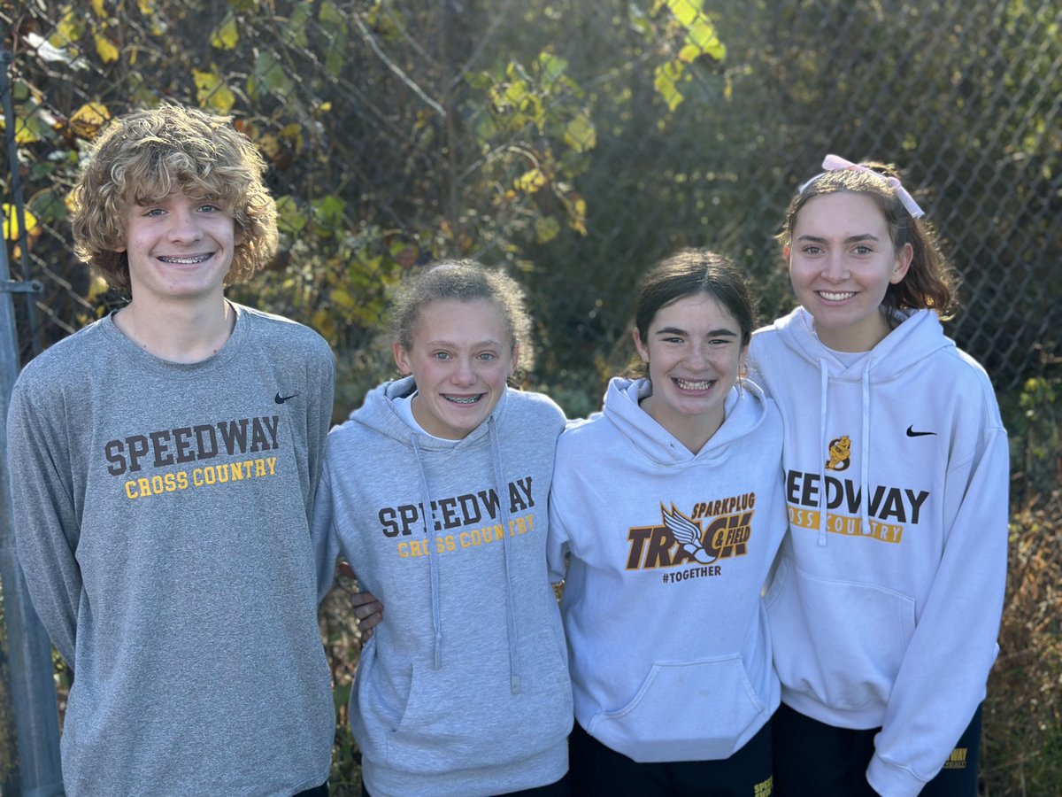 REGIONAL QUALIFIERS!!
Congratulations to Luke, Morgan, Gracie, and Maddy on advancing to next week’s IHSAA Regional at Brownsburg 
#xcfamily