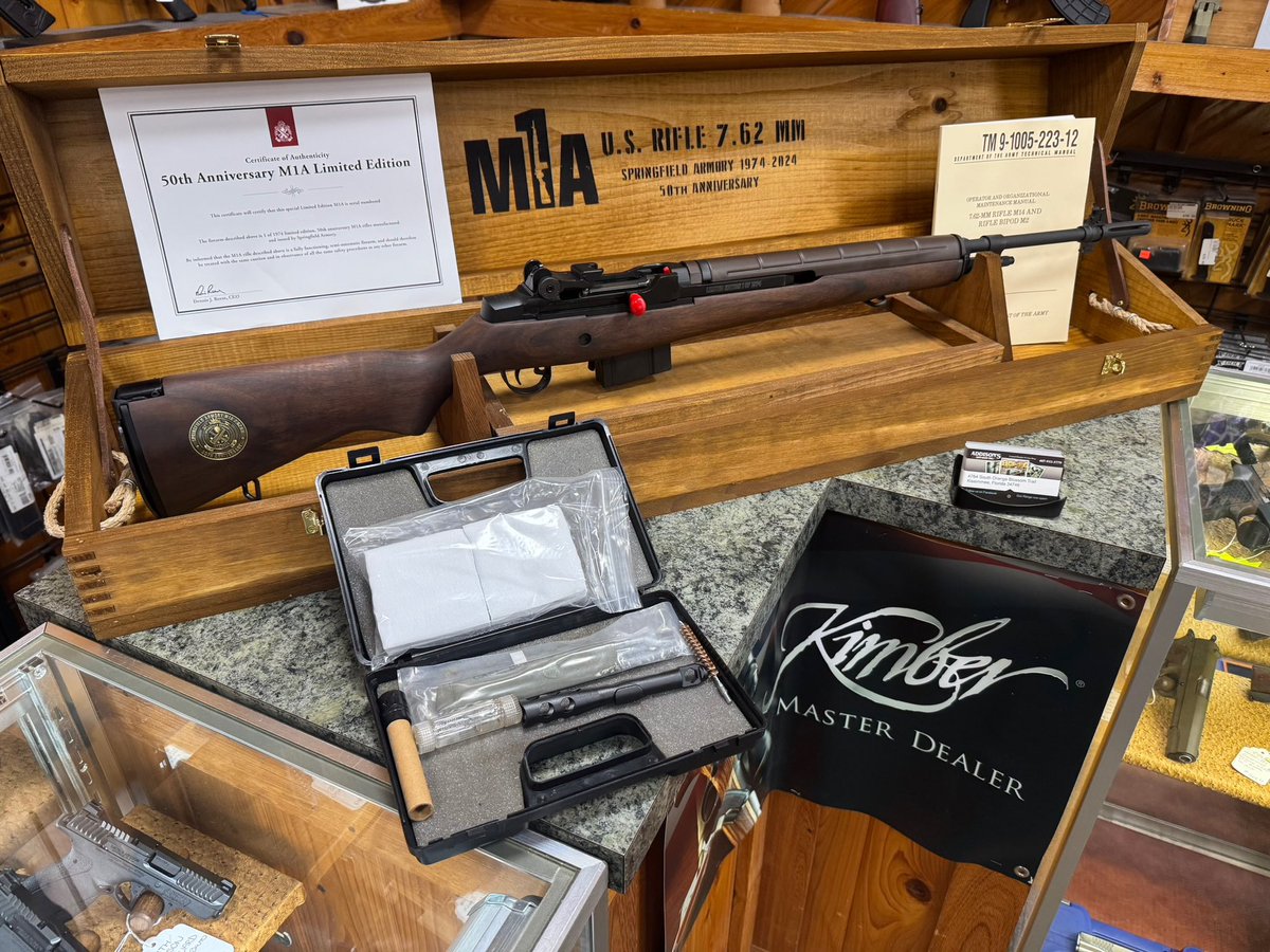 Addisonsguns59's tweet image. Just in time for the holidays!!

Springfield Armory 
M1A 50th Anniversary Rifle
308win / 7.62 NATO

Includes a signed certificate of authenticity, affirming its status as a true collector’s item.