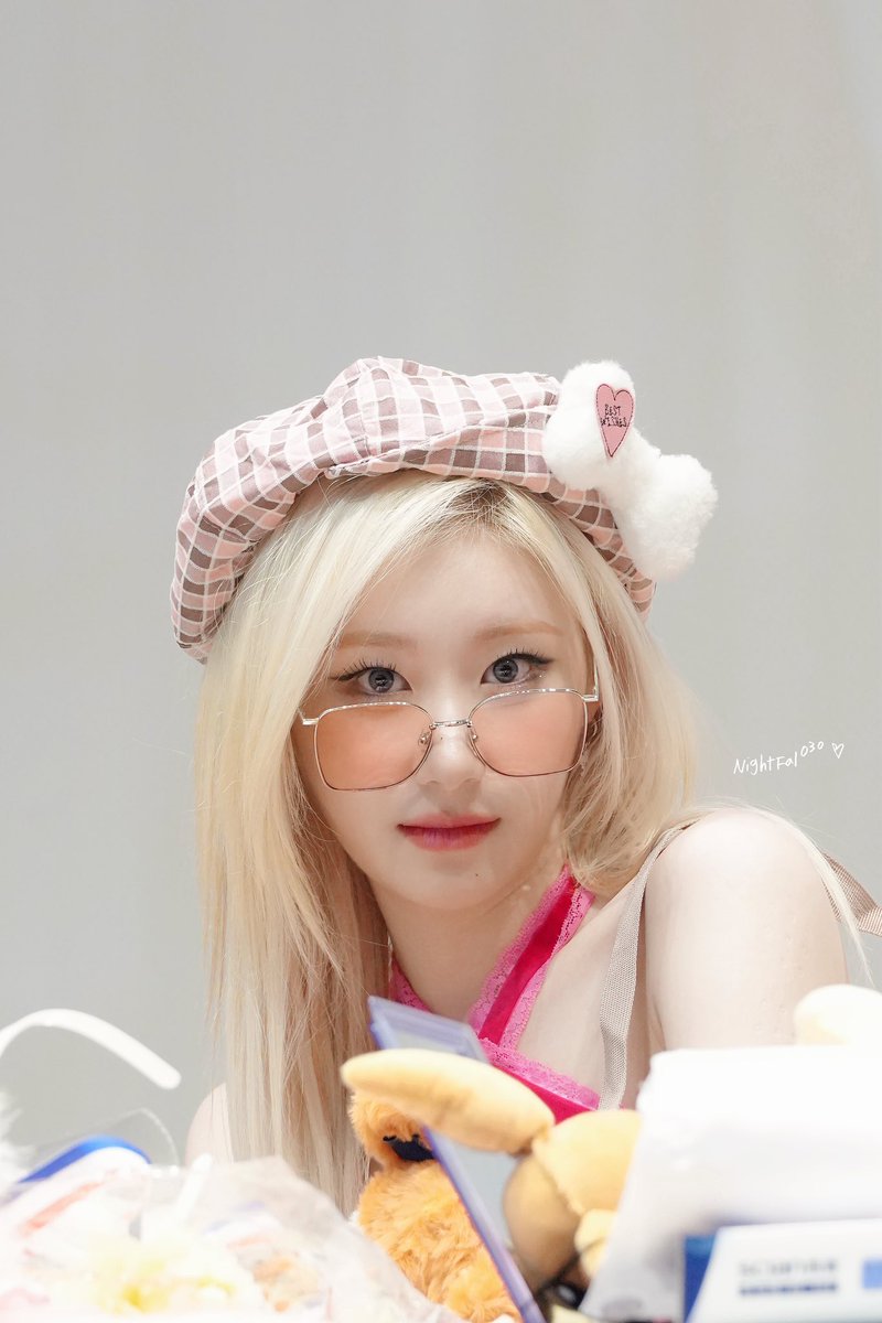 nightfal030's tweet photo. 241019 MS
완전 예쁘다🫶🏻🫶🏻

#채령 #있지
#ITZY #CHAERYEONG 
#ITZY_GOLD https://t.co/patrSyVEI0