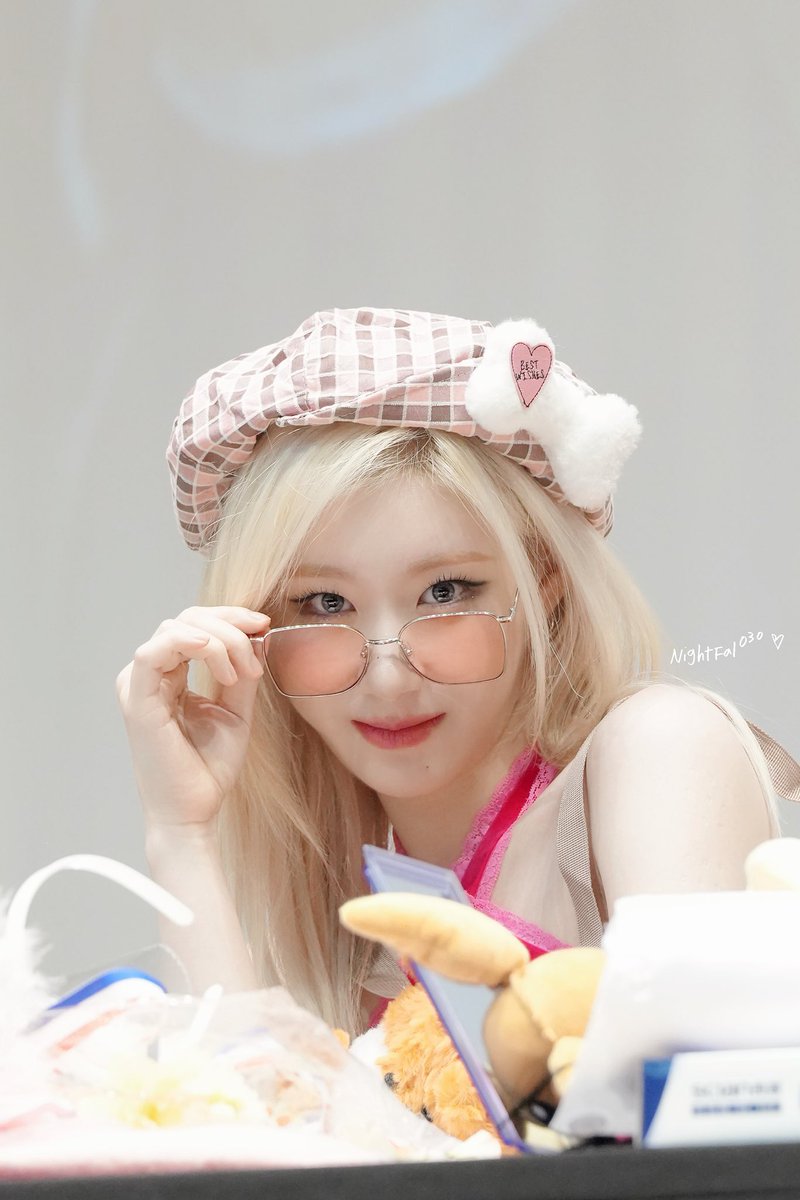 nightfal030's tweet photo. 241019 MS
완전 예쁘다🫶🏻🫶🏻

#채령 #있지
#ITZY #CHAERYEONG 
#ITZY_GOLD https://t.co/patrSyVEI0