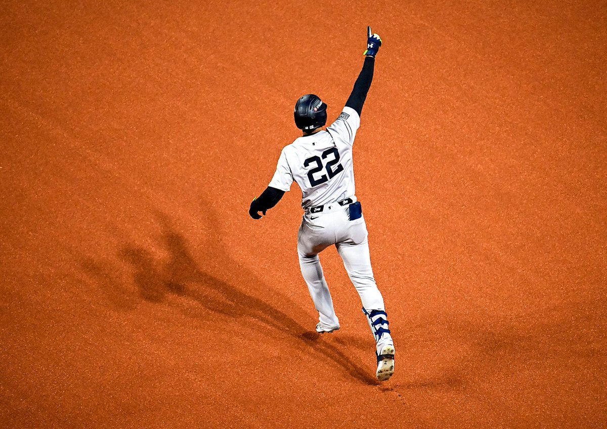 Yankees's tweet photo. Start your Saturday with a Soto Photo: https://t.co/swdLTMmsE9