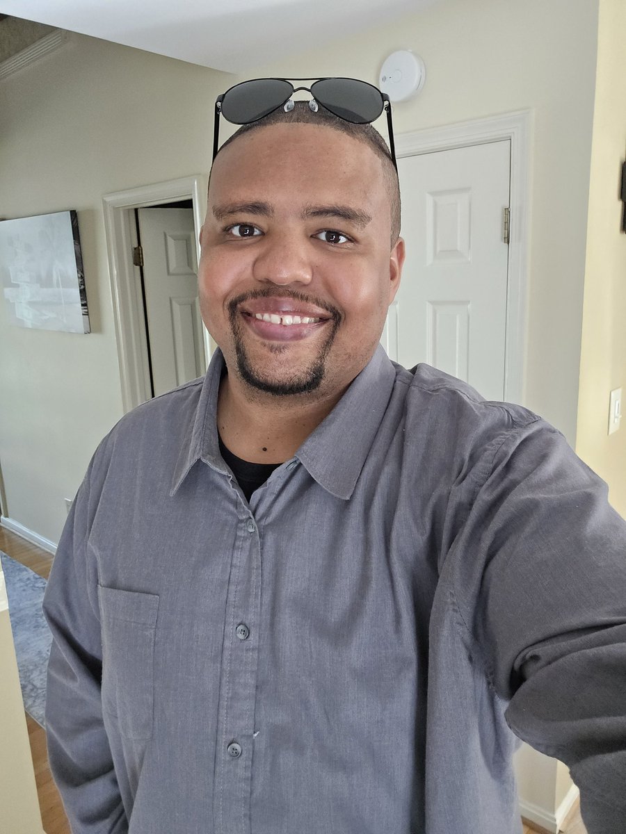 BIGD12171's tweet image. About to leave out for my 20 year high school reunion #timeflies #classof2004