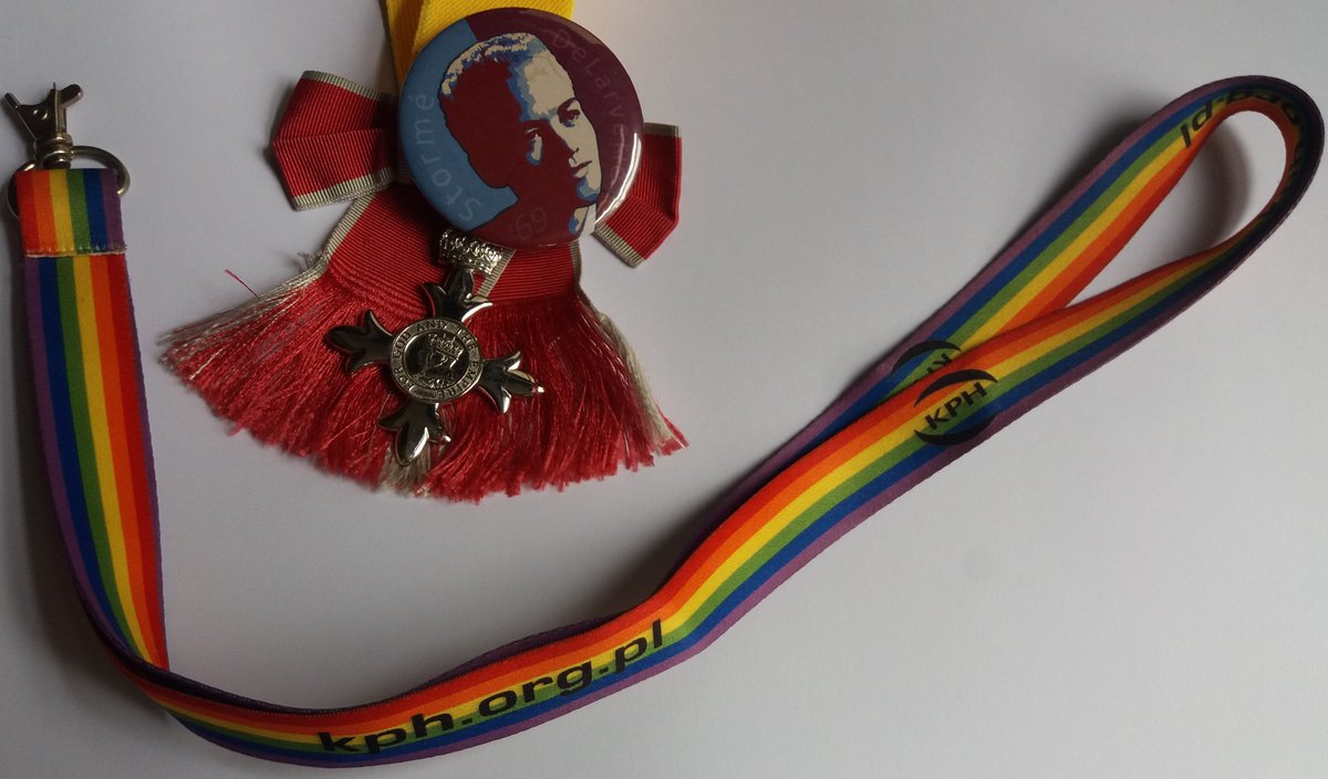 bdimyon's tweet image. Oh yes the one where I said I did it!

🤣🤣🤣

❤️🧡💛💚💙💜💜💜

Best bit so far... bleating Methodist who was offered a discussion "Who would do such a thing?"
MBE #Rainbow flags
#PRIDEs in central &amp;amp; eastern #Europe 
Funny how they cant find anything online with unique name.