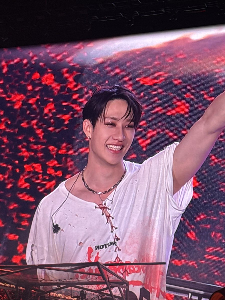 BCHANPIC's tweet photo. HIS BEAUTIFUL SMILE 🥹🖤)): https://t.co/hW70xlHbD0