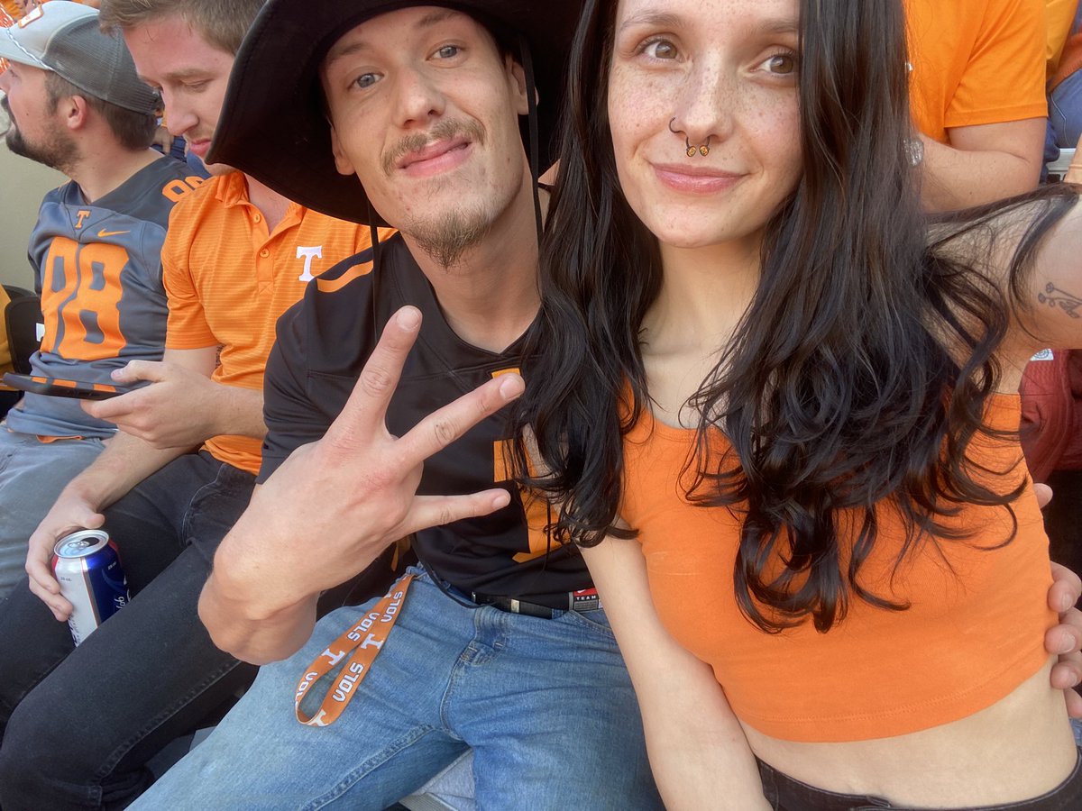 Just wanted to shout out one of the greatest OL of all time to walk the sideline at THE UNIVERSITY of TENNESSEE <a href="/JawuanJames70/">wuan</a>! Thank you for the tickets, GO VOLS, GOD BLESS!!! 🍊🍊🍊