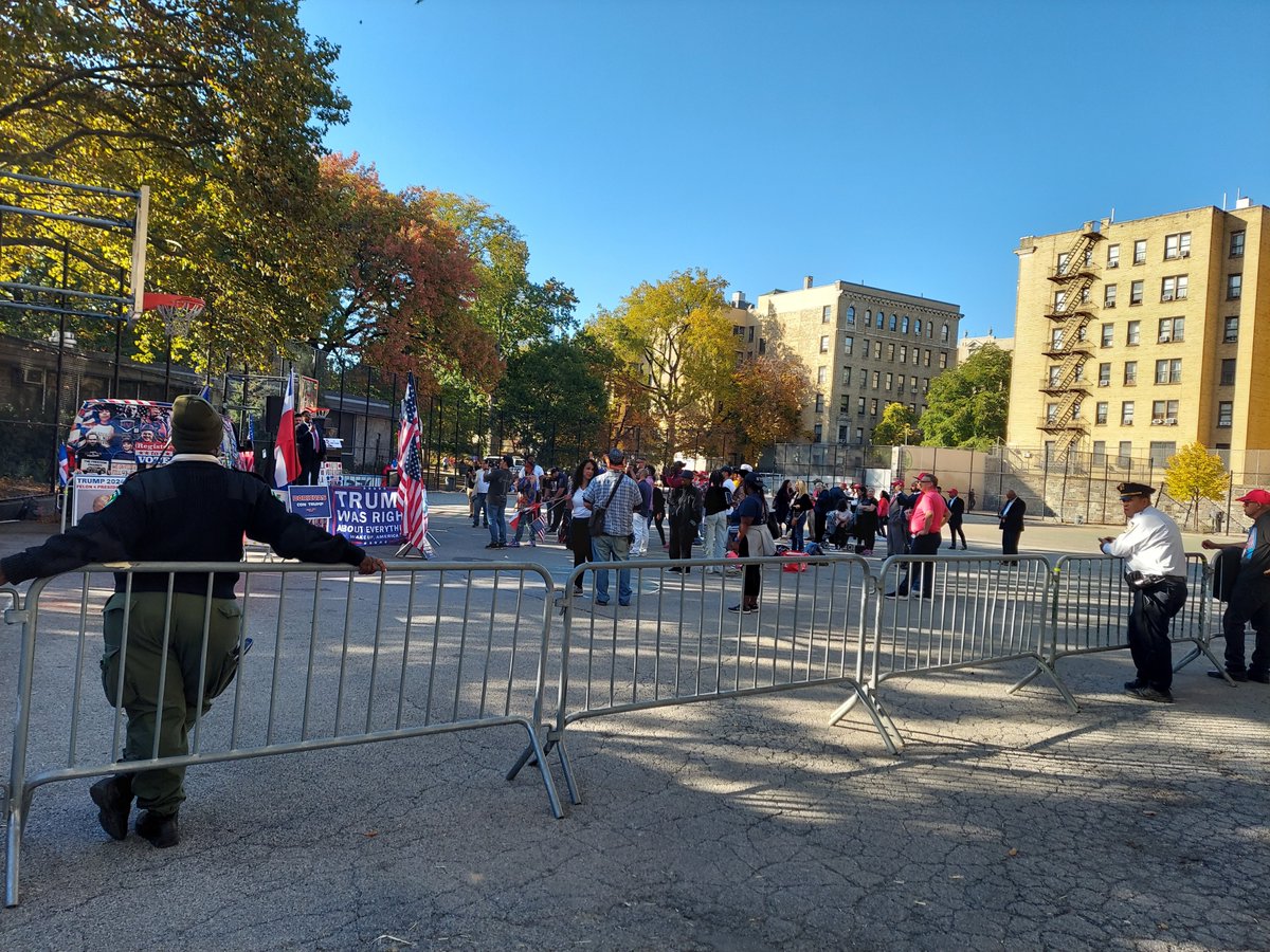 JaxCruz's tweet photo. So.. the NYC Parks Dept @NYCParks was to have a Halloween event in JHood Park for kids. We all looked forward to it since last year it was so fun. We get here and there is a conflict with Latinos for #Trump https://t.co/nCb6odPdDT