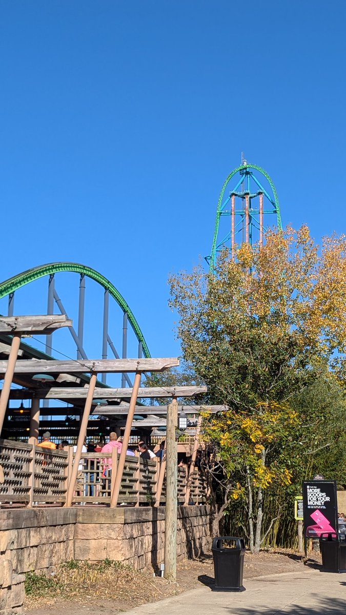 TheDrunkRiders's tweet photo. Kingda Ka. Mike is a dumbass. However, that was probably best ride ever on it. Rollback one train before, that thing was FLYING! https://t.co/Wve1SWXIav