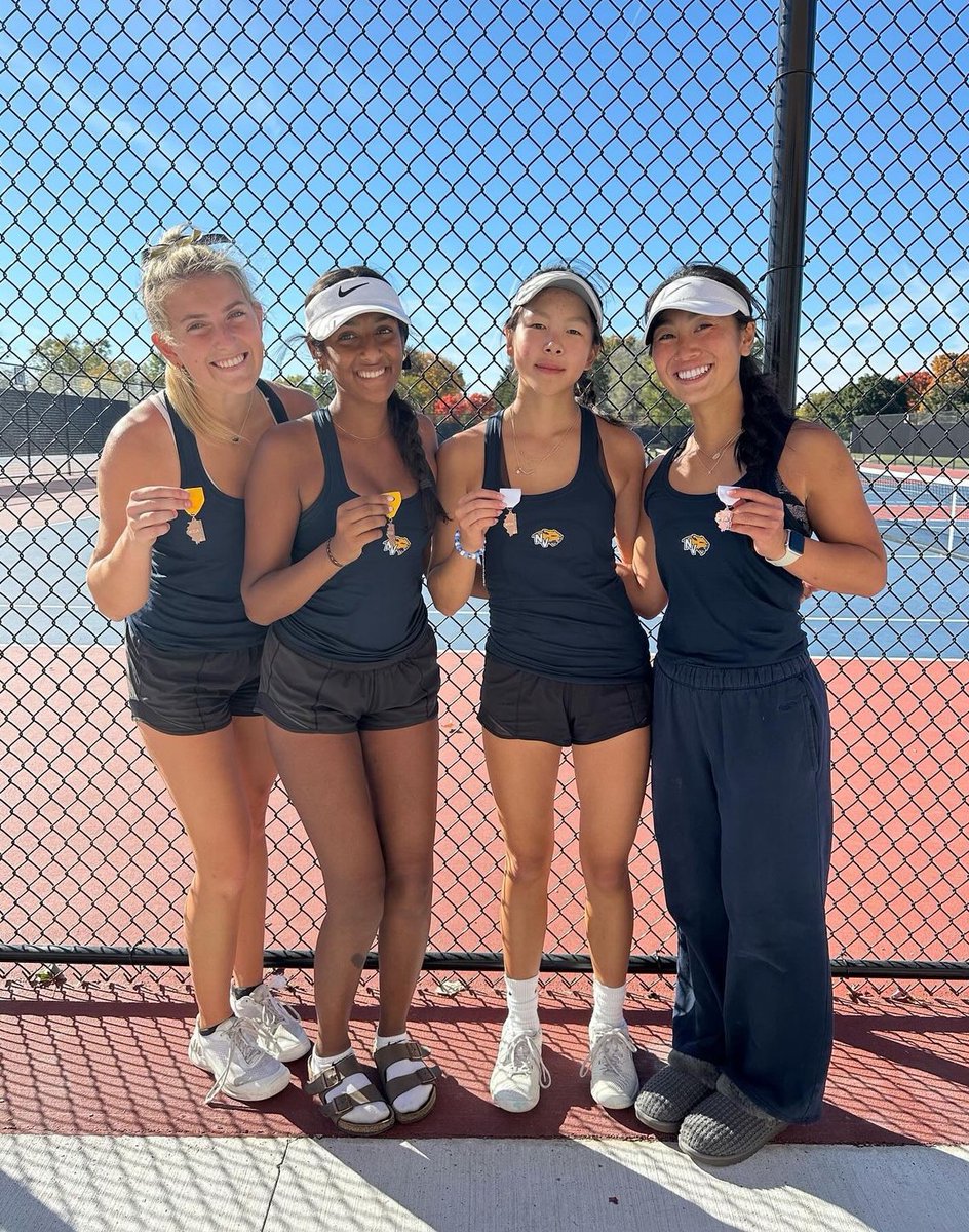 Running it back! Our first and second doubles teams of Chiou/Tran and Finke/Khan are headed back to state 👏👏👏👏