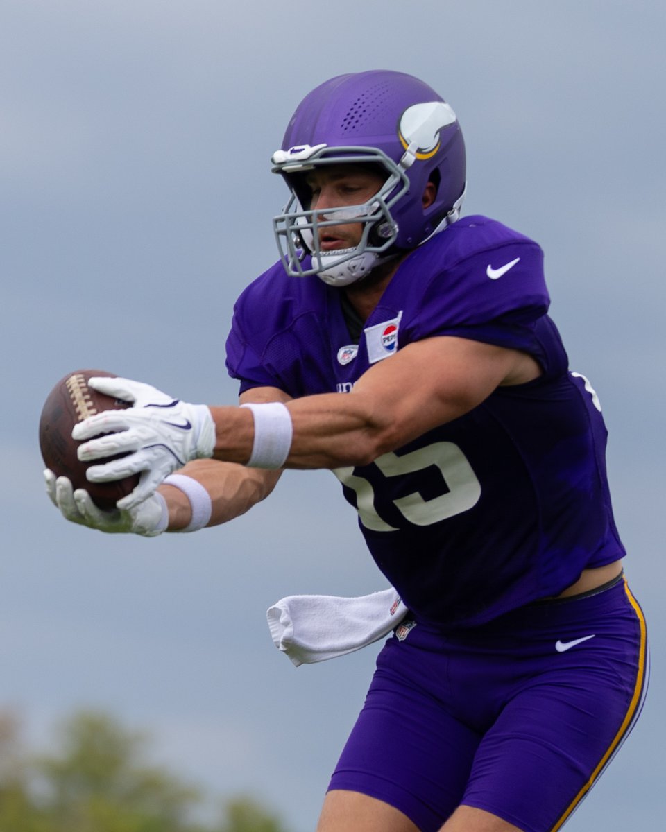 Vikings's tweet image. The #Vikings have announced the following roster moves

- Signed TE Robert Tonyan to the 53-man roster

- Waived WR Trishton Jackson

- Elevated DL Jalen Redmond and OLB Bo Richter to the active roster for tomorrow's game

- Downgraded TE T.J. Hockenson and G Dalton Risner to OUT