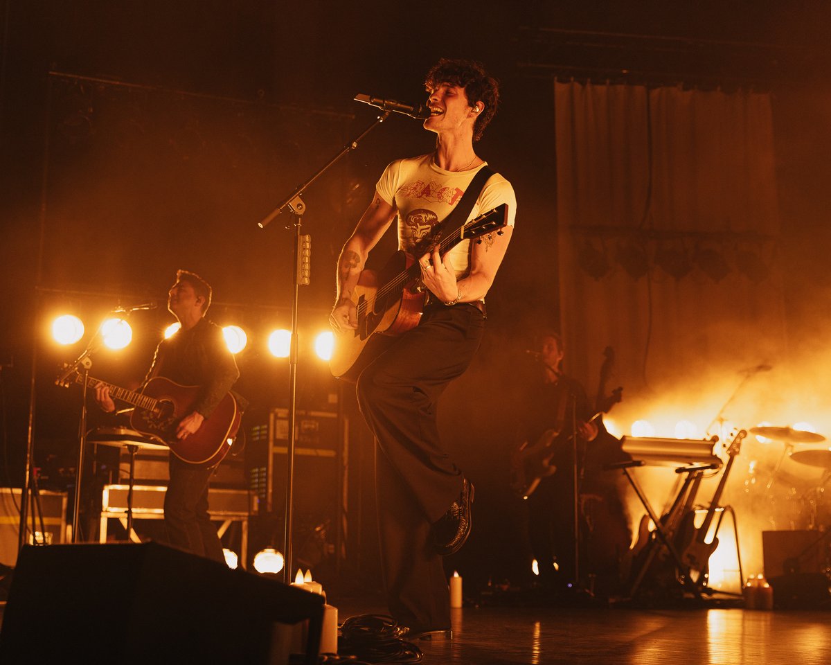 ShawnAccess's tweet photo. Thank you for a magical night, Brooklyn 🤍 #ForFriendsAndFamilyOnly https://t.co/ppb2rGFgQK