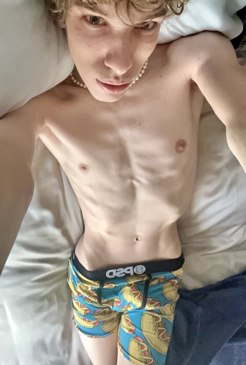 Domzishere4's tweet photo. Any gaymers? https://t.co/YkW0pSWSCX
