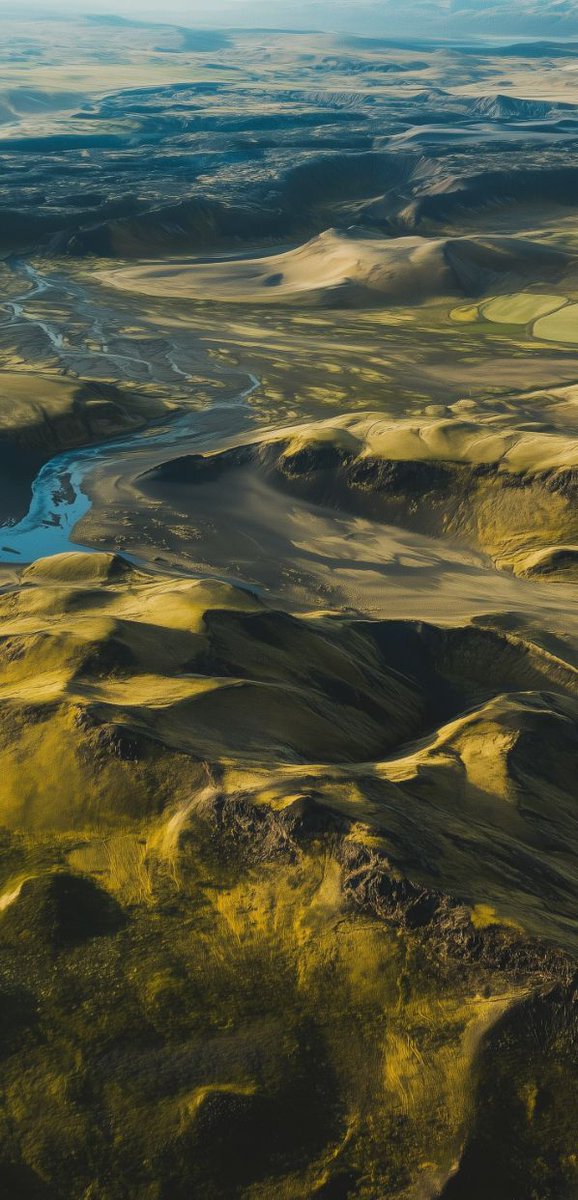 tryChant's tweet photo. Made by #midjourney.

Prompt:

Abstract aerial view of Iceland’s sand dunes, with the play between light and shadow creating a dynamic pattern in shades of blue-green and yellow.

Check more AI-generated images on @vavebg https://t.co/iutqJ7mpM0