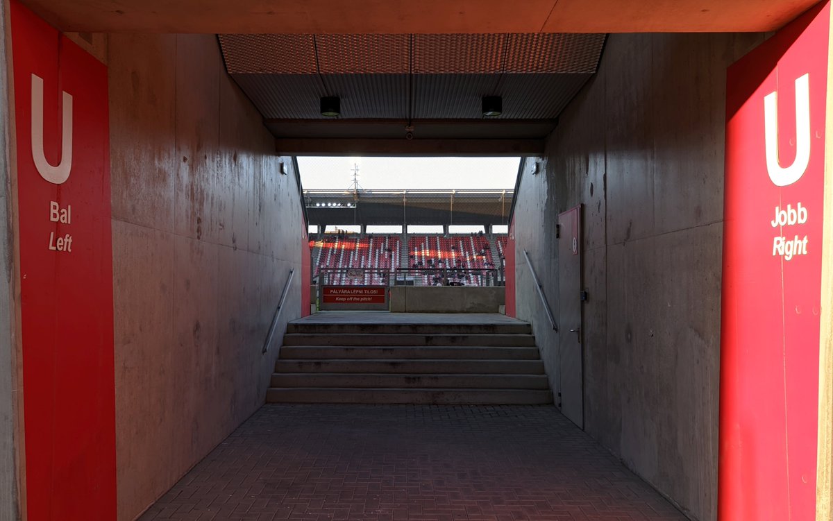 FootballExplor's tweet photo. Mai kilátás, belátás.
#awaydays #DVTKMTK #Miskolc https://t.co/n1mRm2Pein