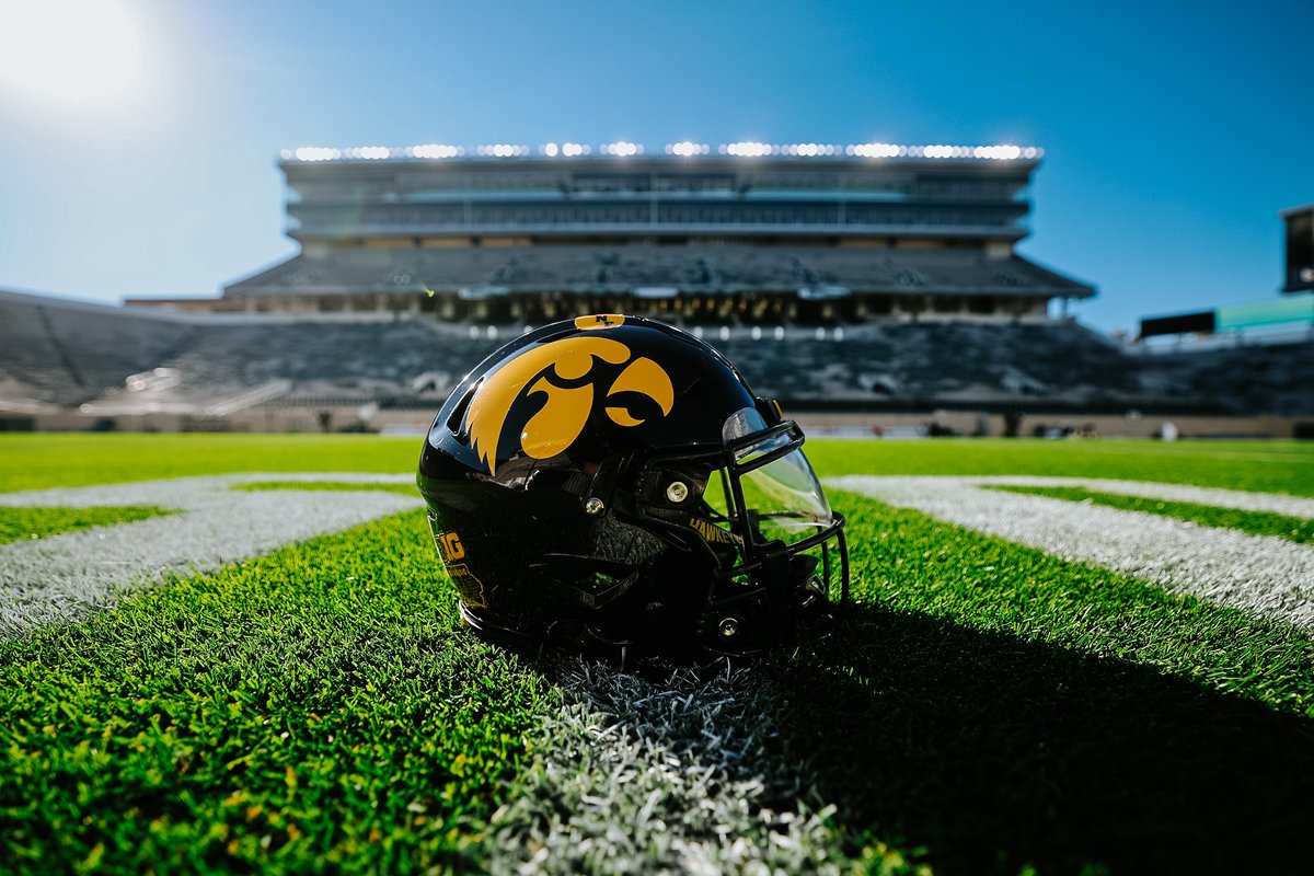 HawkeyeFootball's tweet photo. On site.
#Hawkeyes https://t.co/b6s4WgbBzw