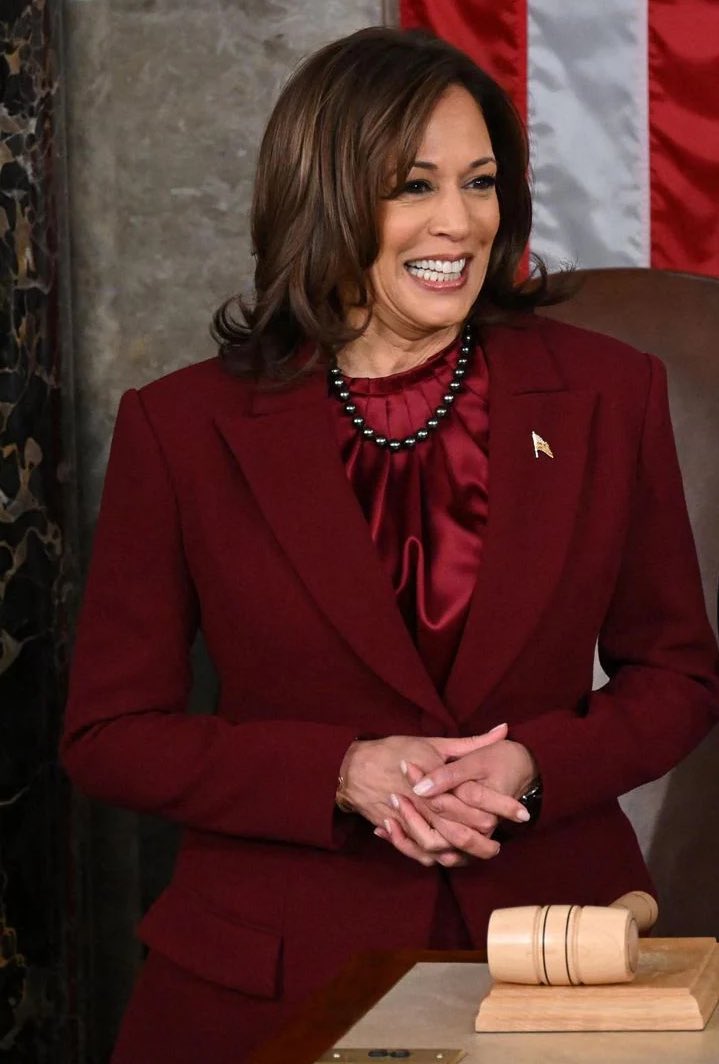 .:RiotGrlErin:. tweet media