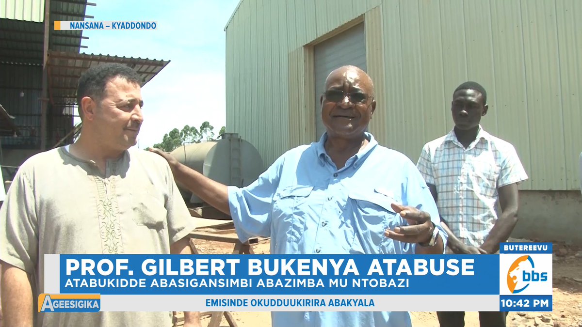 bbstvug's tweet photo. Omuwabuzi wa Pulezidenti ku nsonga z'obutonde bwensi Prof. Gilbert Bukenya azzeemu ebikwekweto kwabo ab'eyita Abasigansimbi abeesenza mu ntobazi kyokka nebazigobamu abantu
Ono waliwo amakolero gaggadde okutuusa nga gamaze okutuukiriza obukwakulizo. #Gambuuze #Ageesigika #BBSKATI https://t.co/Px6Ff54Ii5