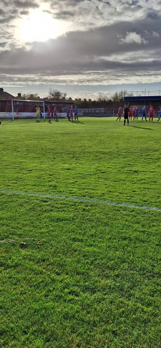 Lee Mayes tweet media