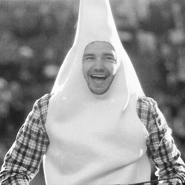 Marianadestyle6's tweet photo. @J0NASL4RRY Cuerpo de Liam Payne 
Alguien tiene esta foto con mejor calidad? 😭 https://t.co/80aCU8fHGt