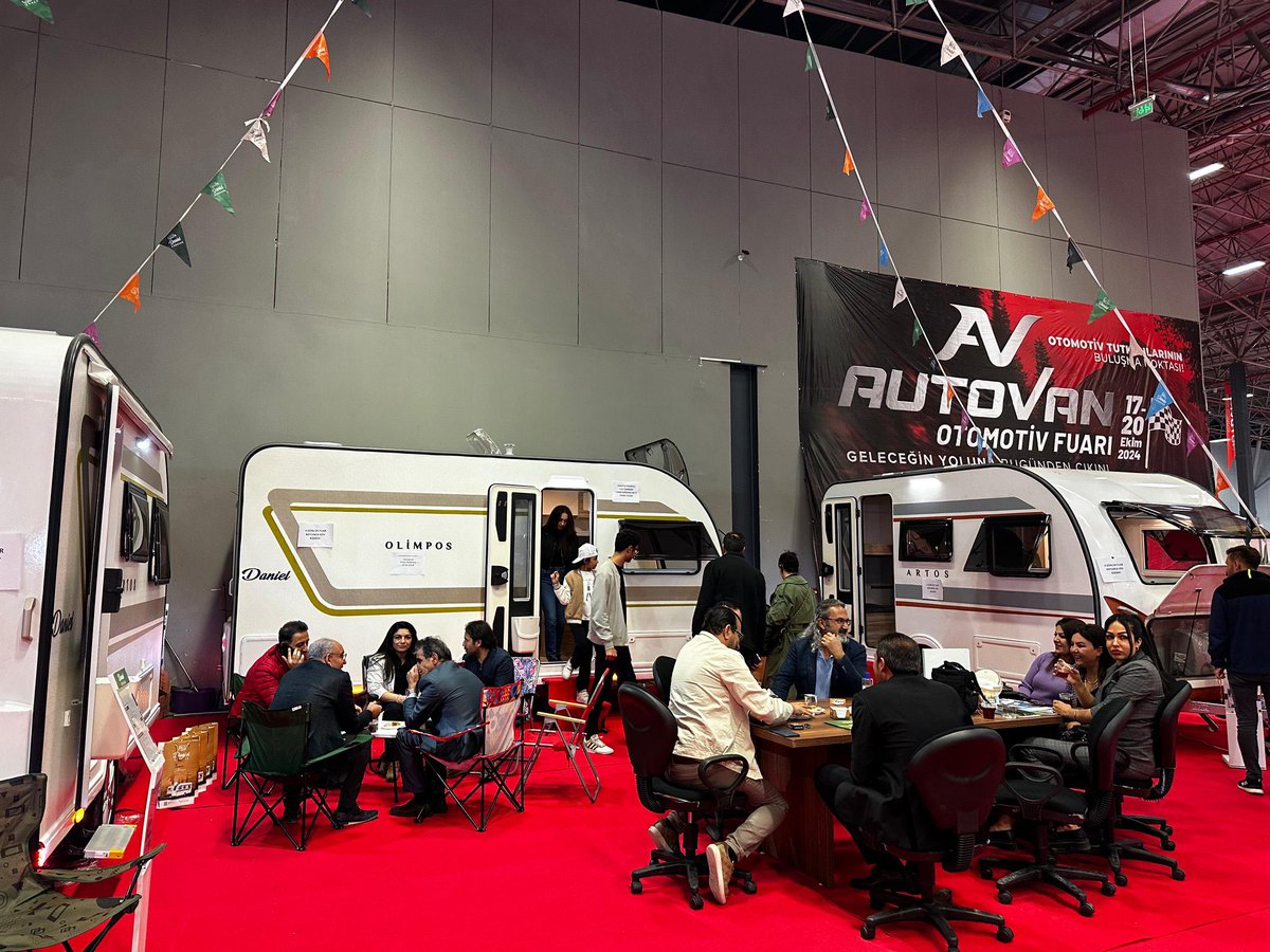 Van İŞGEM Yönetim Kurulu üyesi Sayın Adnan Selçuk ve Sayın <a href="/SEMRAAYDIN12/">SEMRA AYDIN 🇹🇷🇸🇩</a> ‘ye Daniel Karavan standına gösterdikleri ilgiden dolayı şükranlarımızı sunarız. 
<a href="/vanisgem/">VAN İŞGEM</a> <a href="/gedik_mahmut/">mahmut_gedik</a> <a href="/oskoseoglu/">zeki özköseoğlu</a> <a href="/rasimbytr/">Rasim BAYTAR</a> <a href="/resatyesilagacc/">Reşat Yeşilağaç</a> <a href="/EbruYesilagac/">Ebru yeşilağaç</a>