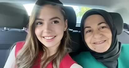 ajwanj963's tweet photo. #MutluYıllarTuanaNazTiryaki https://t.co/NpxZhDTzJf