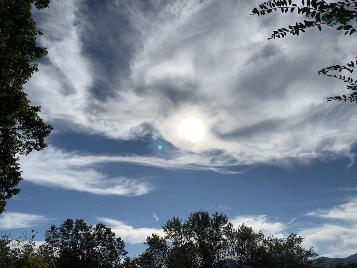 ResoluteHeart26's tweet photo. Another beautiful day. Take some time to go outside, enjoy the fresh fall air and sunshine this weekend.
Smile. Relax. Find your peace and joy. ❤️🥰
#POstables #OPLiveNation
#WNC #MyHappyPlace
#SaturdayViews #blessed https://t.co/2td3RCYwpG