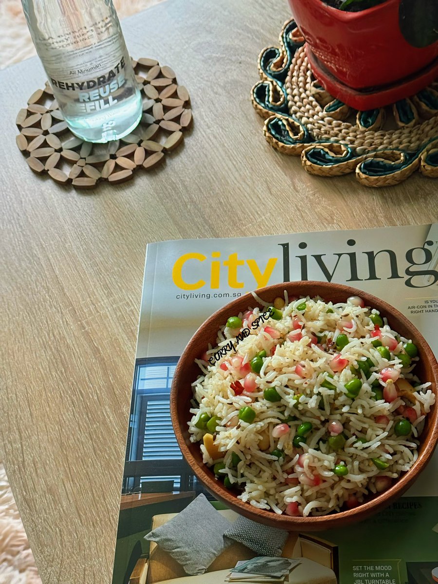 LIGHTLY SPICED PEAS RICE spiceupwithsoma.blogspot.com/2024/10/lightl…