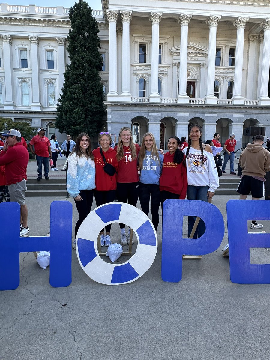 The <a href="/afspnational/">American Foundation for Suicide Prevention</a> community walk in Sacramento; grateful to the <a href="/Jesuitsacfball/">Jesuit Marauder Football</a> and <a href="/SFHSSacSports/">St. Francis HS</a> athletes who showed up to support the Hall family today. We appreciate your keeping the memory of Coach Hall in your hearts as well as letting people know it’s ok to not be ok.