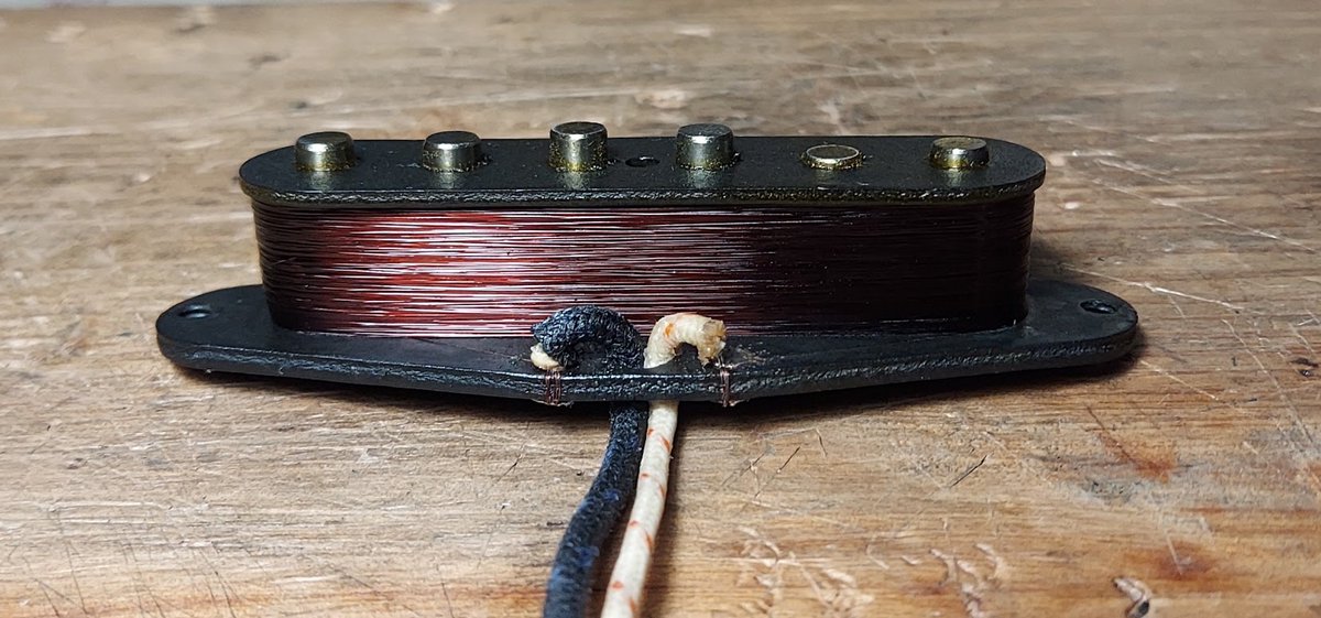 einunikohada666's tweet image. Tomo Fujita Signature Model Funkmaster Mod
Kanji Guitarさんからの特注品。
Early 60sスタイルのNeckポジションをFunkmaster仕様に。

#tomofujita
#funkmaster
#kanjiguitar
#kanjikawabata
#strat
#stratocaster