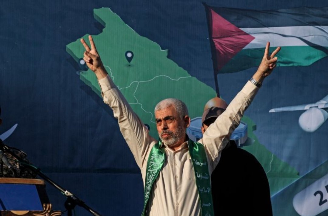 من قتل الشهيدالبطل يحى السنور هل الصهاينةالأنجاس أبناء القردةوالخنازير ام الخونة من العرب المتصهينون