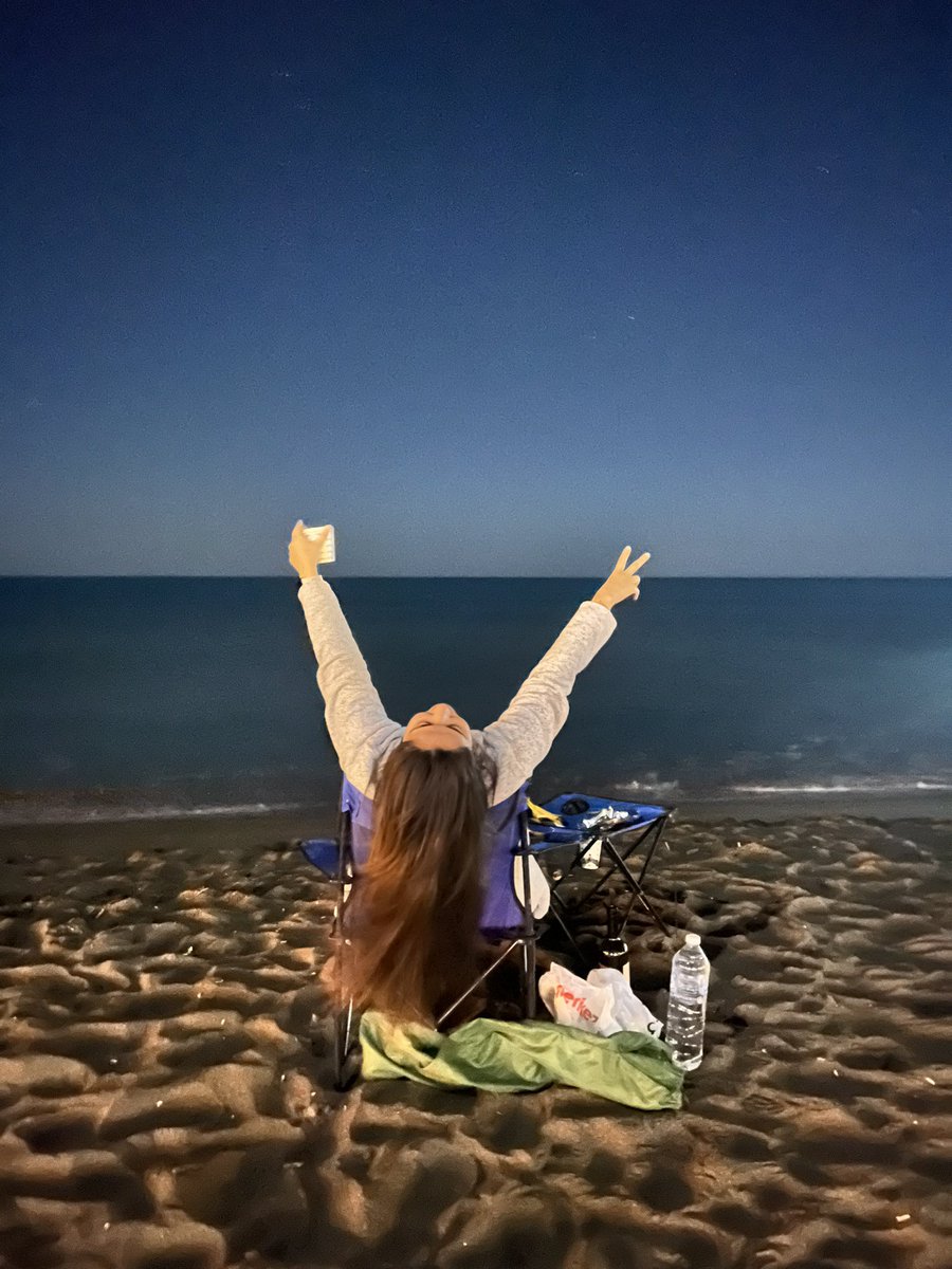 2 yıl önce olmak istediğim o huzurlu evde değilsem, gökyüzünde olmak istiyorum. Tanrım bu bir duadır!!!!