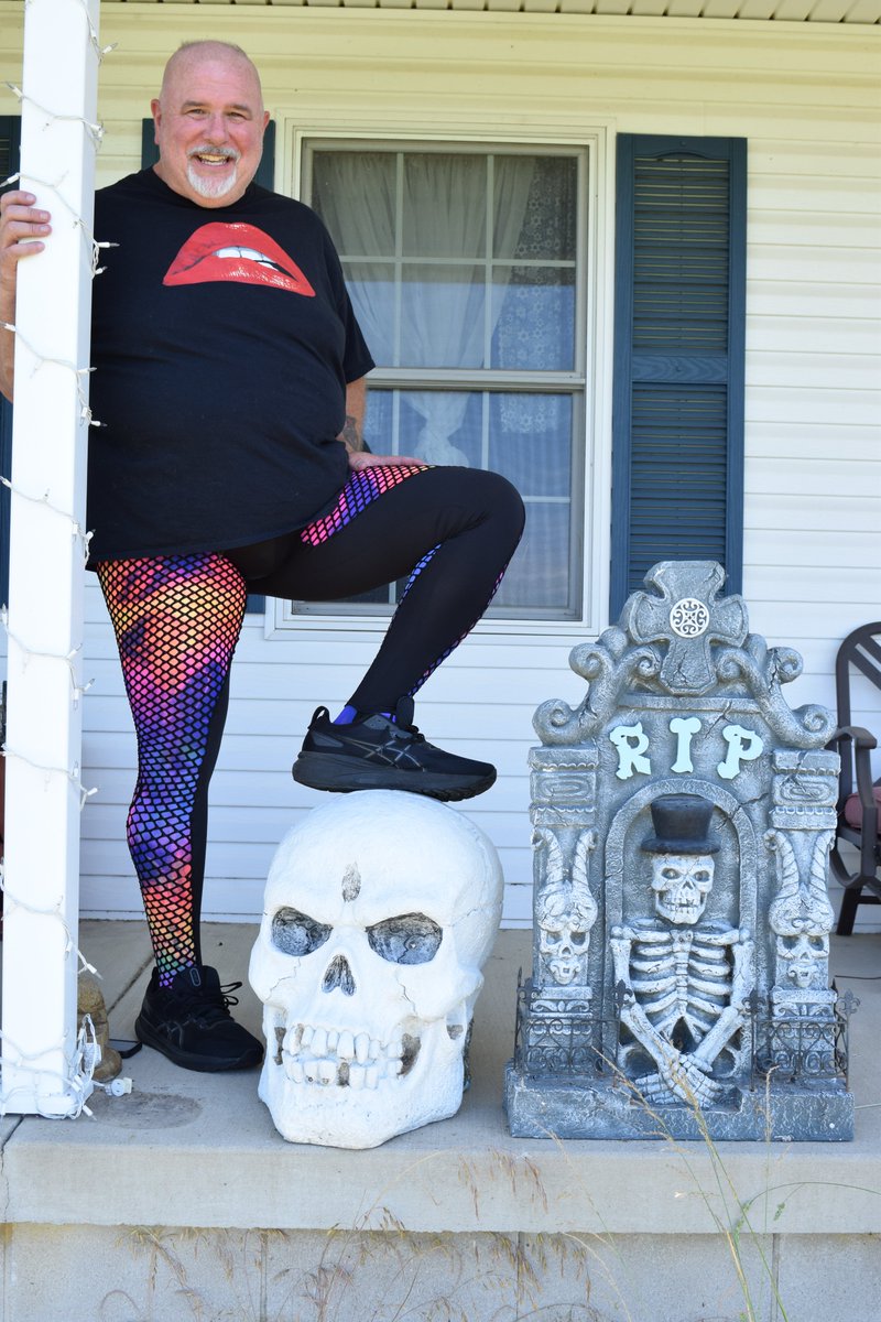 cut2medesigns's tweet photo. Today feels like a contouring kind of day... The awesome KnightinNylons giving life to the Extreme Contour Sides Tights with Cabaret Mesh Contour & of course his touch of style with layering..
https://t.co/3eBIIFubOk
#cut2medesigns #contoursides #contour #contoursidesspandex https://t.co/VB4E71dmmU