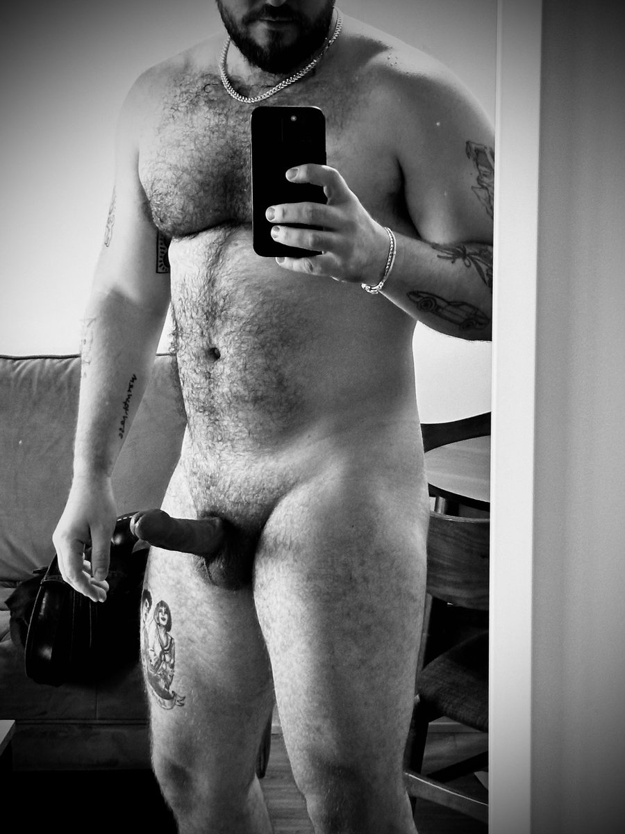 bettedavisthigh's tweet photo. Can’t say I love this hotel lighting but I gave it a go anyway https://t.co/QQN3YZnsnB