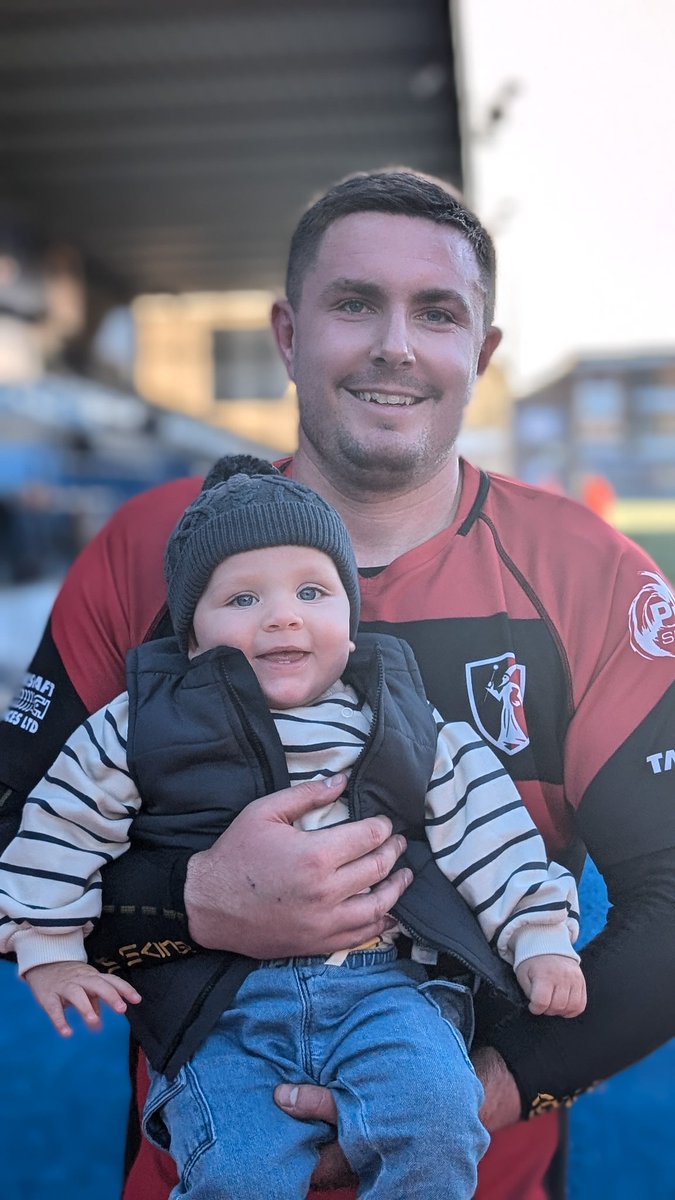 💯 up for <a href="/AshtonEvans8/">Ashton Evans</a> today, and the captaincy too ©️

Inspiring the next generation of Wizards 👶🏻🧙🏻‍♂️🪄

#HeIsAberavon ❤️🖤