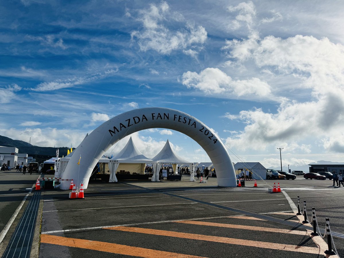 ngtm_100's tweet photo. MAZDA FAN FESTA 2024 at FUJI SPEEDWAYに行ってきました！
MSRの進捗状況についても少し確認できたし、本命の時計も手に入れられてよかった🫶
#マツダファンフェスタ 
#MFF2024富士 https://t.co/bS4wFsqpma