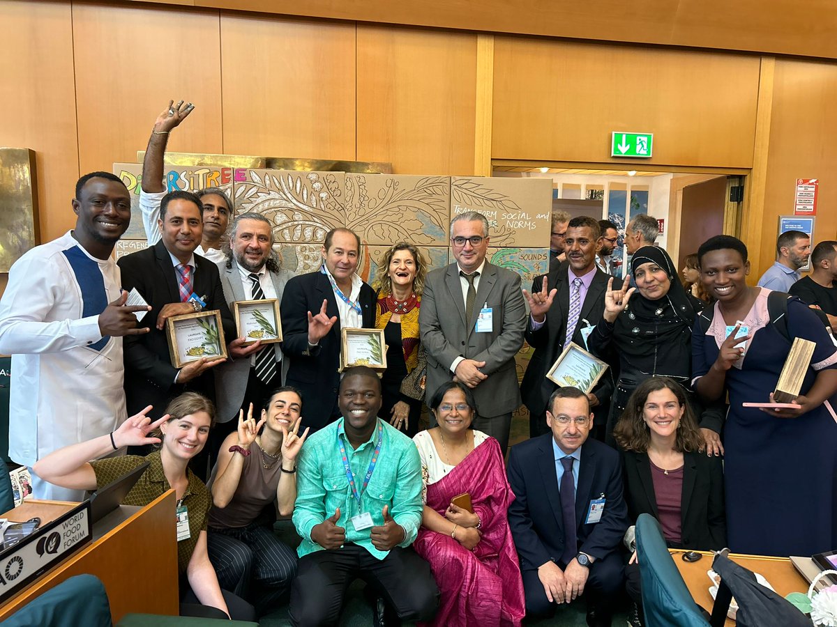 FAOEgypt's tweet photo. #LeavingNoOneBehind was demonstrated by the first ever #FFS for the deaf &amp; mute in #Egypt🇪🇬 that received FAO’s Award for innovation in FFS for Sustainable Agrifood Systems at the #SIF2024 in @FAO hq, showing the power of innovation &amp; inclusion in 🌱. https://t.co/4UpIxfd2Lc