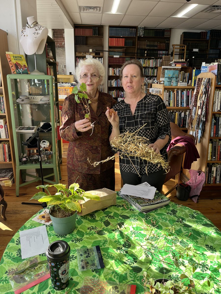 WDCGardener's tweet photo. Had a great time talking about propagation aka making free plants to the Hyattsville Horticulture Society at @mydeadauntsbooks #gardendc #dmv #hyattsville #pgco #gardenclub #gardenspeaker https://t.co/03aTdK9ZuK
