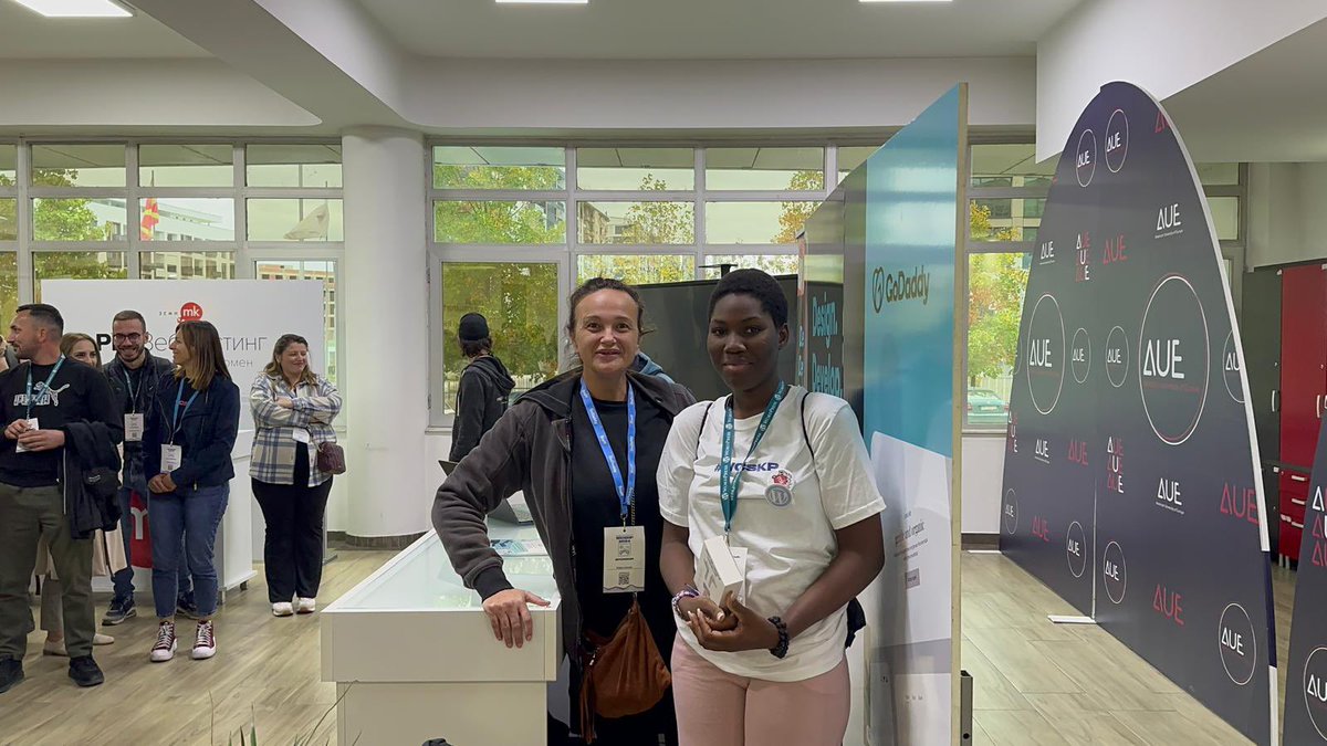 MajaDidIt's tweet photo. Stefan Misevski, O. Job.  (@maryojob) &amp; @Tvingos won our @GoDaddyPro giveaway at #WCSKP 🏆

Special 🙏 to @lanche86 for spinning the wheel and assiting the draw ⚙️

Congratulations to all the winners and hope 2CU soon! Until next time @wcskp ❤️ https://t.co/Wf3470meS2
