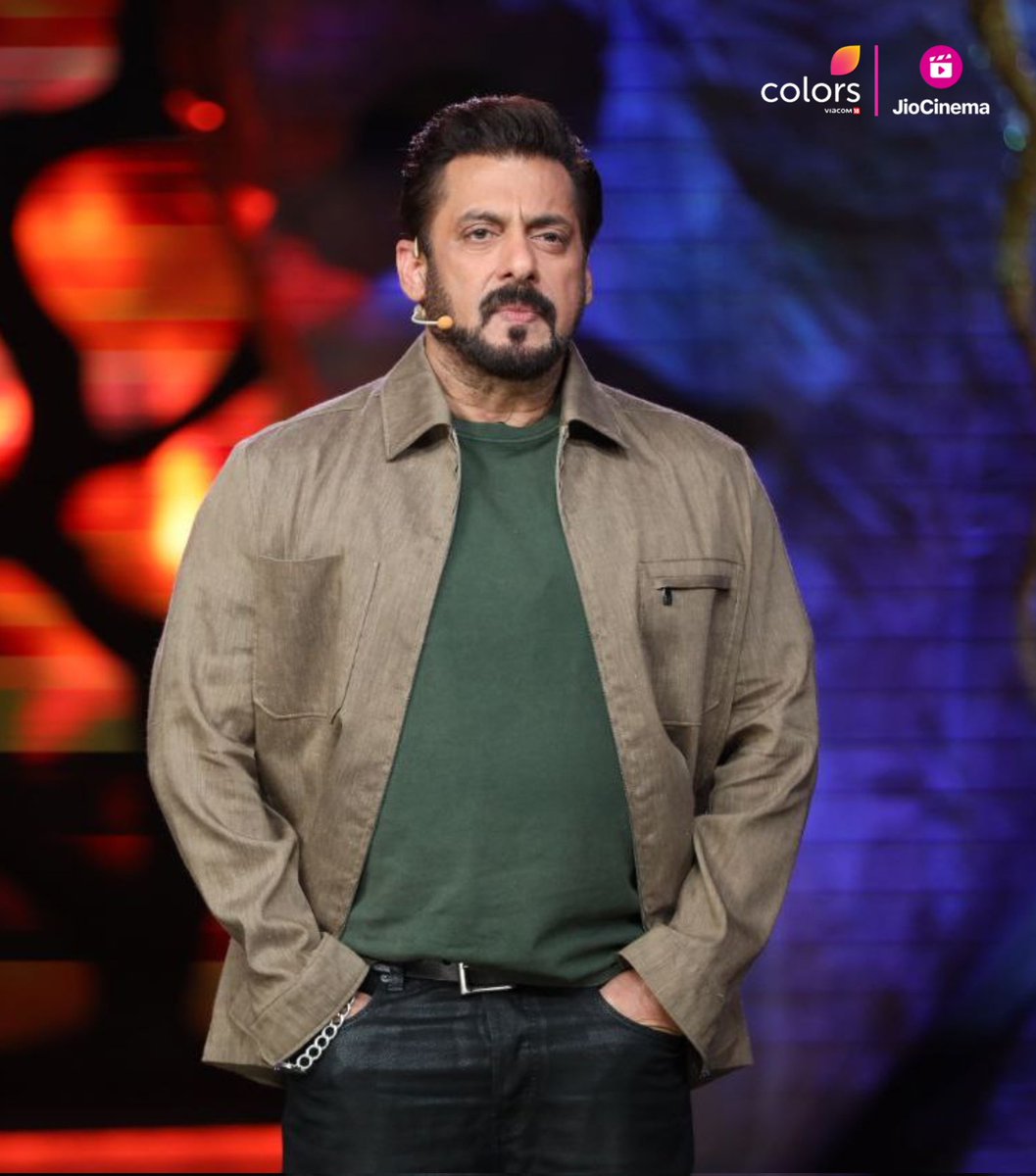 BiggBoss_Tak's tweet photo. We love you @BeingSalmanKhan
Bhai.

Even after losing a close friend and getting d€àth threats, Bhai didn’t skip the shoot. Its not easy, its definitely not easy to be here on camera. It’s not about the money, it’s about Bhai commitment. #BiggBoss18 #SalmanKhan https://t.co/dViO7awILa