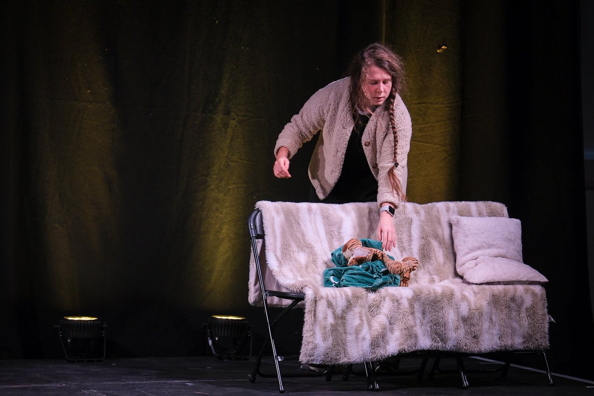 Vivid Roots Collective tweet media