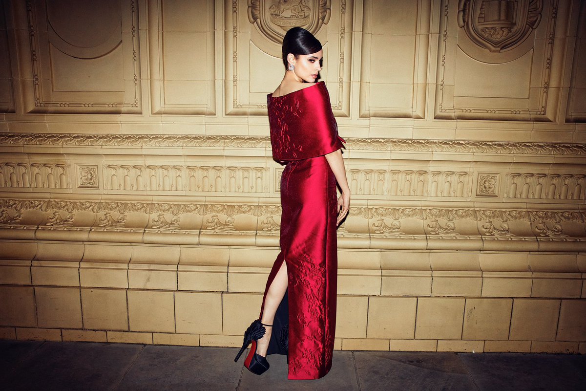 SofiaCarson's tweet photo. “If I’m honest, I still read fairytales and I like them best of all.” https://t.co/nVqsI0LknW