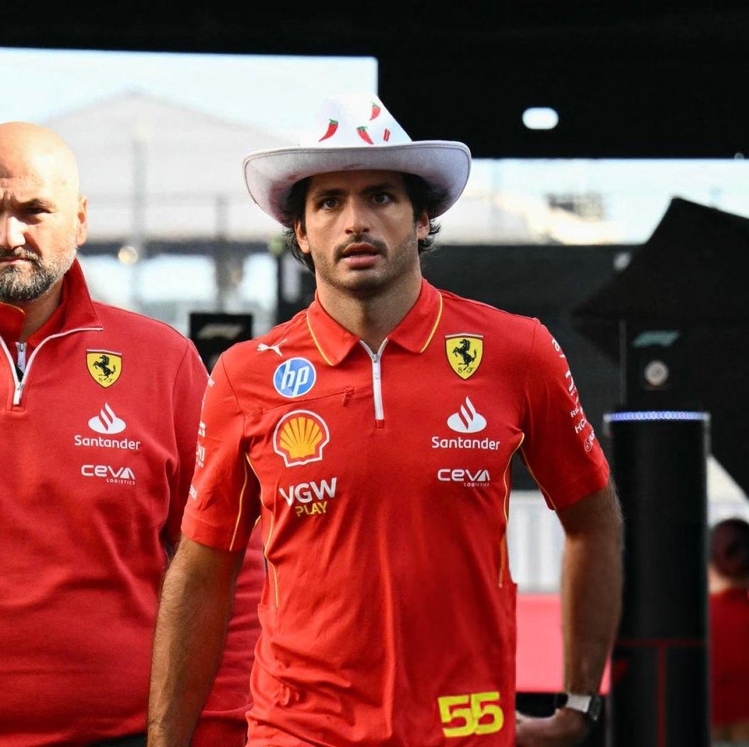 SAINZLOVERS's tweet photo. NO NEED TO ASK HE IS A SMOOTH COWBOY https://t.co/urq51hshJ5