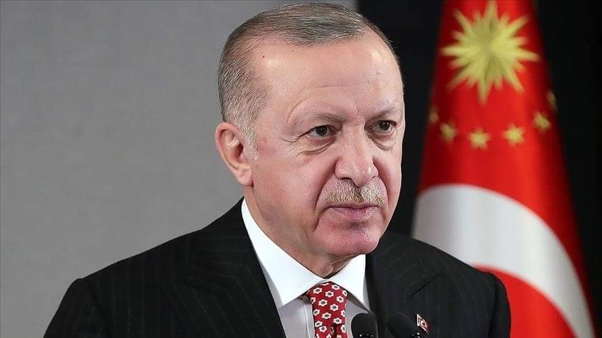 resalapost's tweet photo. #أردوغان متجاهلًا حملات الترحيل القسري بحق السوريين: 
أبوابنا مفتوحة لأي لاجئ يريد القدوم من سوريا، وحتى لو كان هناك لاجئون قادمون من لبنان أو من أقاربنا التركمان فبابنا مفتوح لهم. https://t.co/XMIExOXQA4