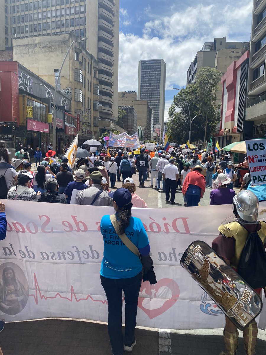 rodrigotoro12's tweet photo. #El19MarchoXLosNiños #El19Marchamos no a las aberraciones. No contra los niños. Los niños se respetan. https://t.co/4qX2wyn5it