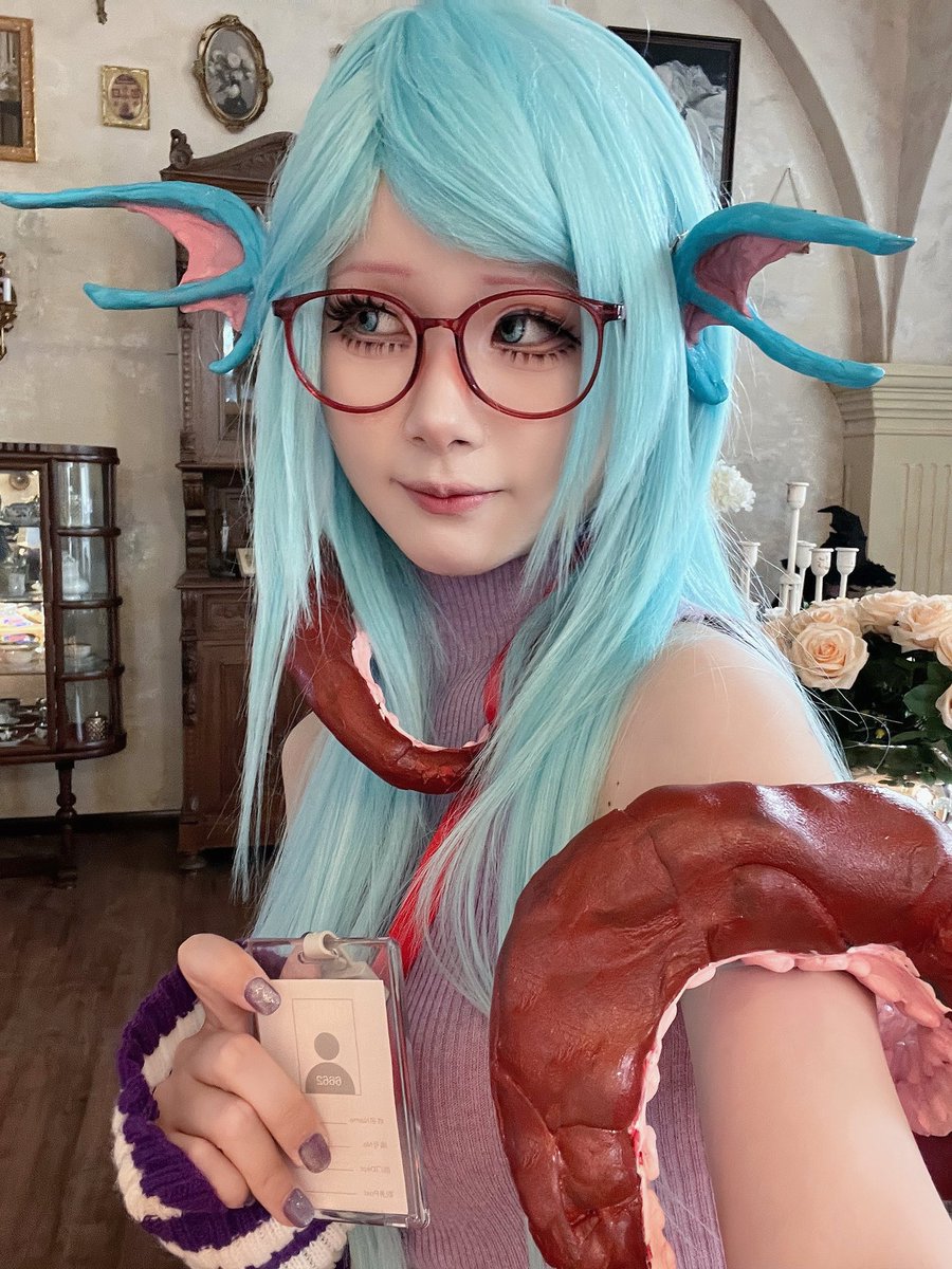 mushroom_hxy's tweet image. Aqua at SLO in Wuhan! 🐙☕️@coffeetalk_game 

I made the fins and octopus tentacles myself. Apologies for the missing back fin! These tentacles take up more space than I expected lol.

This game has been a wonderful companion every night.✨🌃

#coffeetalk #cosplay #gamercosplay