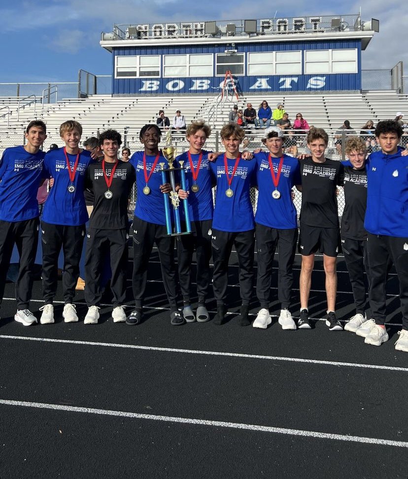 benhenry800's tweet photo. Grateful to win the tri-county championship with my team, and run a pr of 16:34 which is a pr by 50 seconds! @CoachJeremyWilk @CanesTrack https://t.co/1CVhQ8ueYZ