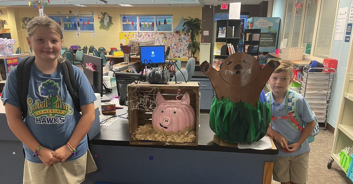 Our <a href="/SPEHAWKSNAPLES/">SPEHAWKS</a> family character pumpkin 🎃 projects are starting to arrive in the media center. Here is a sneak peek. @BrookeHaleSPE <a href="/collierschools/">Collier County Public Schools</a> @ccpsmediacentrs #CCPSMediaspecialist #libraries #mediacenters
#ccpsproud #readersareleaders #spemediafun