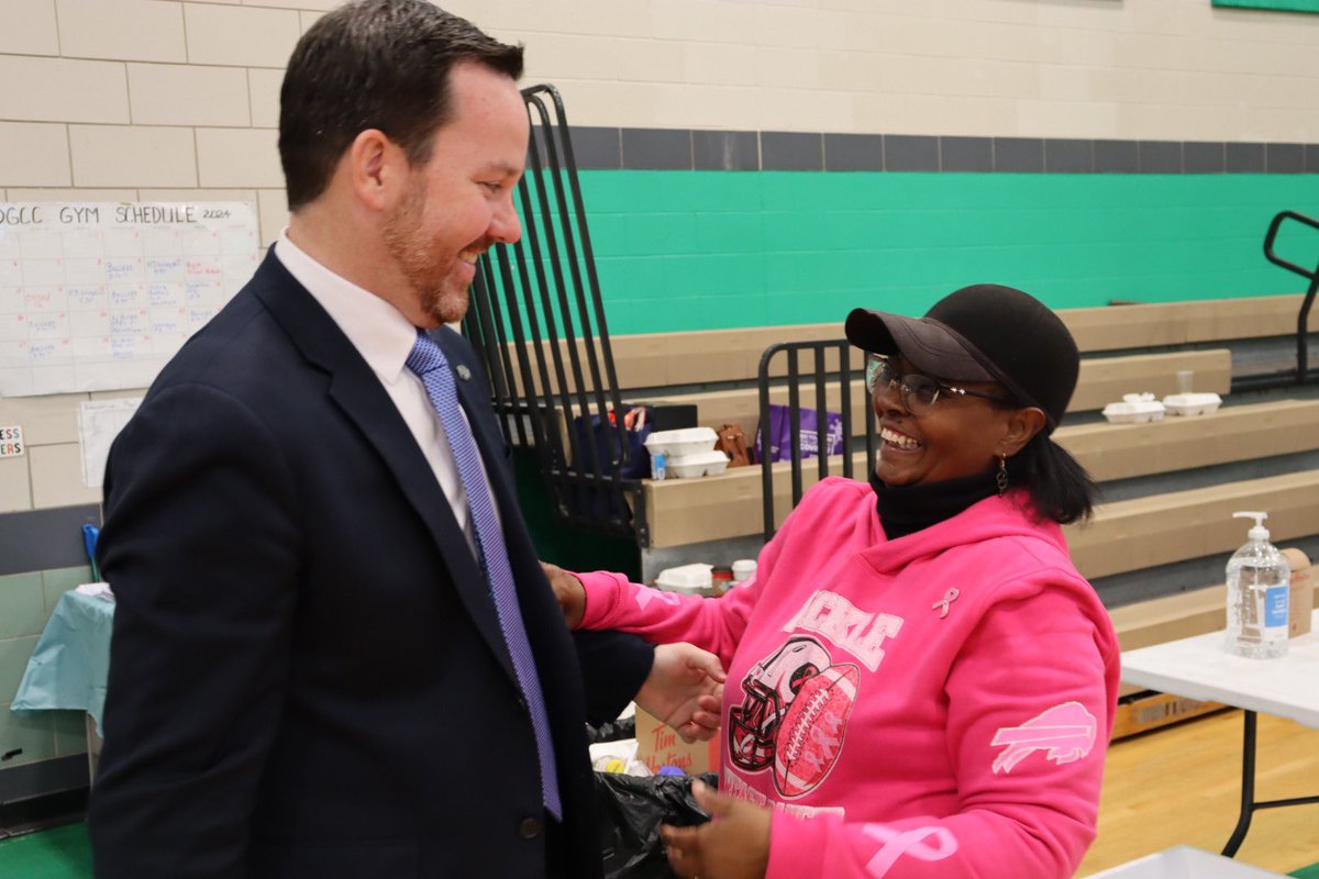 MayorScanlon's tweet photo. What a great morning it was in the Masten District with @CouncilWomanZE for her monthly Masten Stakeholders Meeting! 

It was wonderful connecting with residents individually and talking with them about their vision for the community. I am looking forward to coming back soon! https://t.co/ce213xO6Va