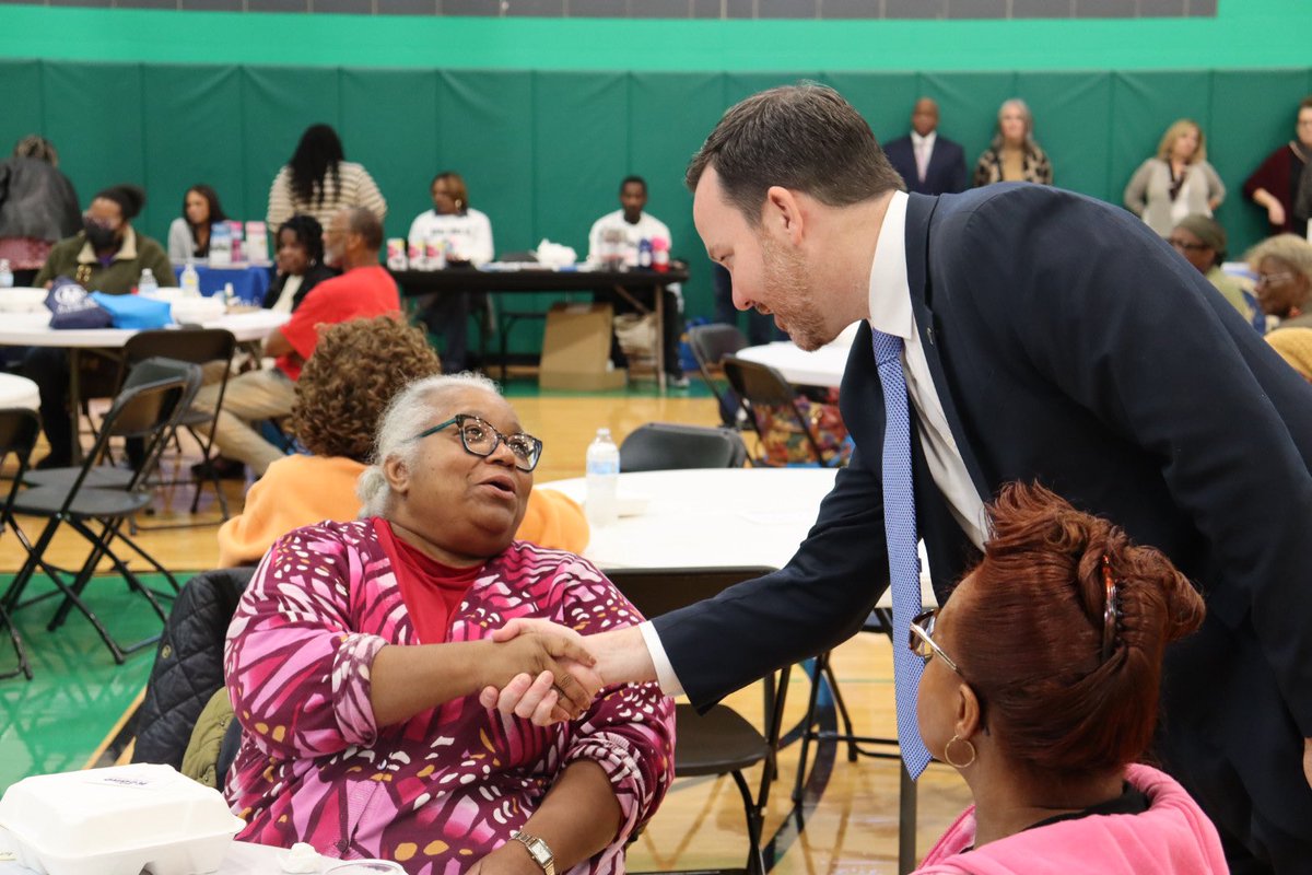 MayorScanlon's tweet photo. What a great morning it was in the Masten District with @CouncilWomanZE for her monthly Masten Stakeholders Meeting! 

It was wonderful connecting with residents individually and talking with them about their vision for the community. I am looking forward to coming back soon! https://t.co/ce213xO6Va