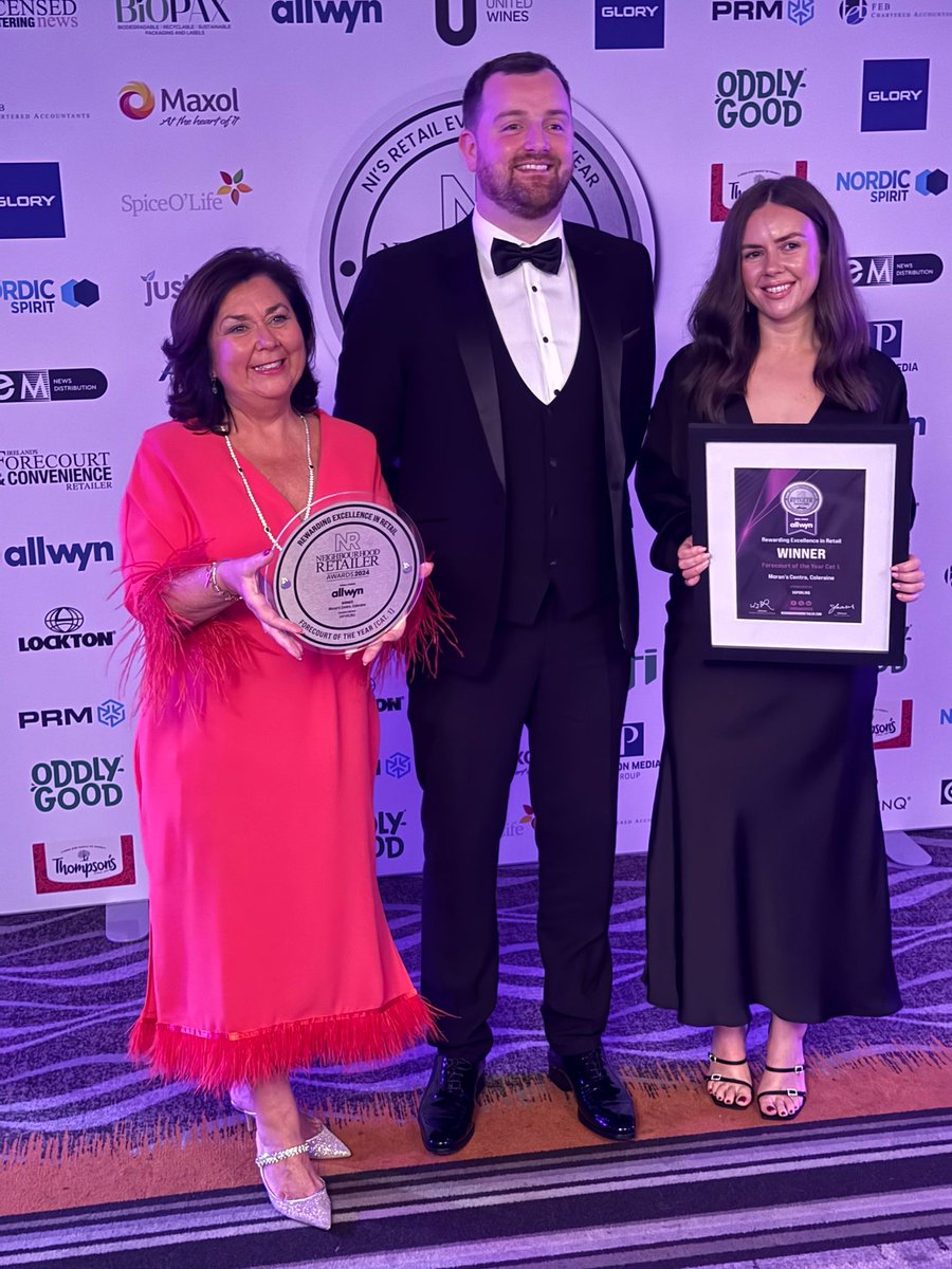VaporLinQGroup's tweet photo. Delighted to sponsor a category at the @niretailer Awards last night. Well done to Morans, winners of Forecourt of the year! 
As the No.1 all island vape supplier, this was the perfect collaboration for us.   Contact us today to join as a partner on our exclusive reatiler app. https://t.co/ZE0ThanzuA